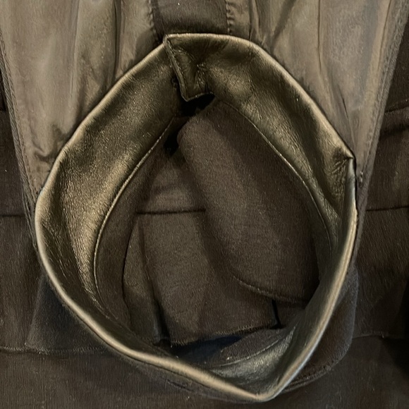 BEBE size 10 black gorgeous halter sleeveless dress with side zipper kick pleat - Picture 9 of 12